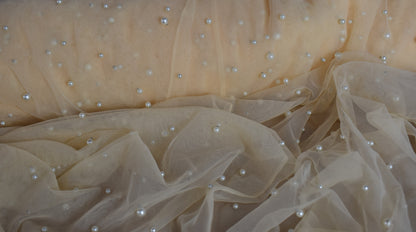 Tul Crema con Perlas Nacaradas