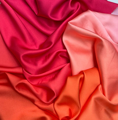 Seda Satinada Degradé Arcoíris — Naranja, Coral y Fucsia