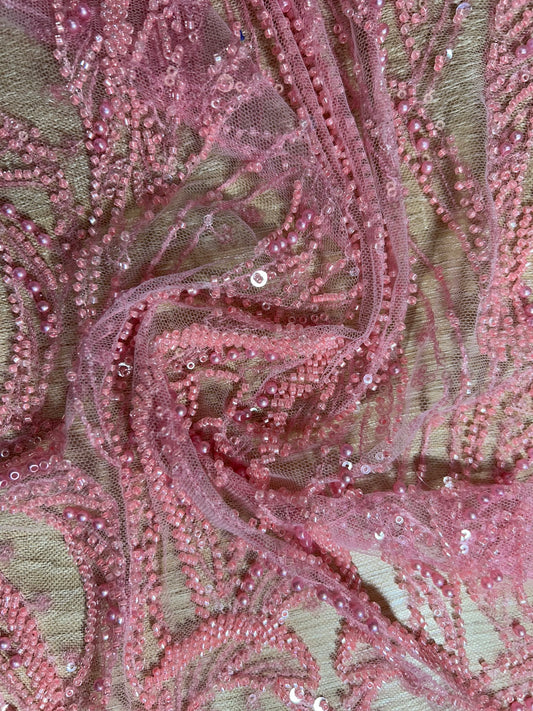 Tul Bordado Rosa con Mostacilla y Perlas en Motivo de Helechos